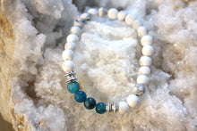 Charger l'image dans la galerie, Bracelet "Sérénité et Aisance" - Howlite et Apatite