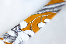 Charger l'image dans la galerie, Bracelet coton - Jaune moutarde fleuri