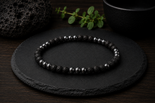 Charger l'image dans la galerie, Bracelet en Pierre de Lave et Hématite
